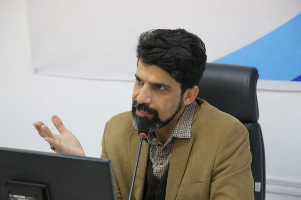 ضرورت بازنگری سیاست‌های کتابخانه‌ای و شفافیت در وجین منابع کتابخانه‌ای