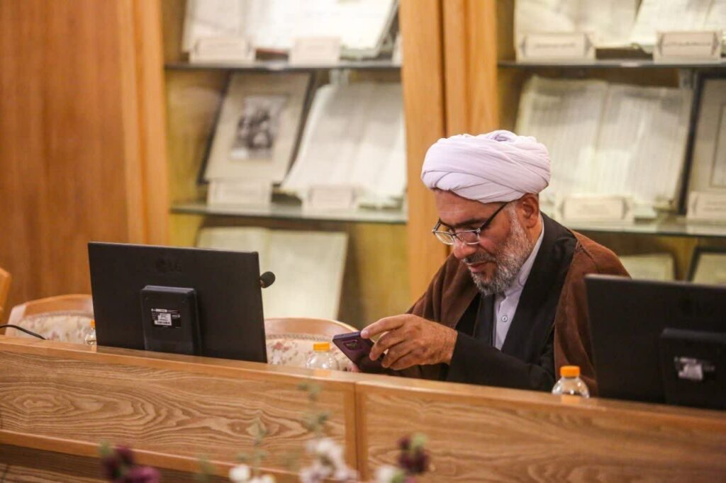 صادق آزرم
